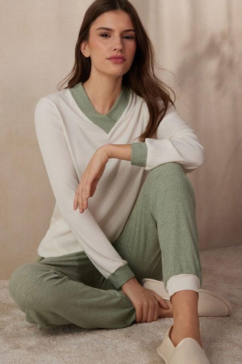 Pijama Dama Intimissimi Lost in Fields V-neck Top in Modal Galbeni Deschis Albi | RO AP2140